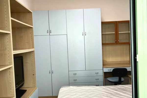Shtepi me qera Apartament ne Tirane, 1+1, Mobilimi E mobiluar, Pagesa 40,000  Leke.