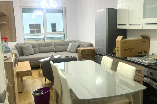 Shtepi me qera Apartament ne Tirane, 1+1, Mobilimi E mobiluar, Pagesa 40,000  Leke.