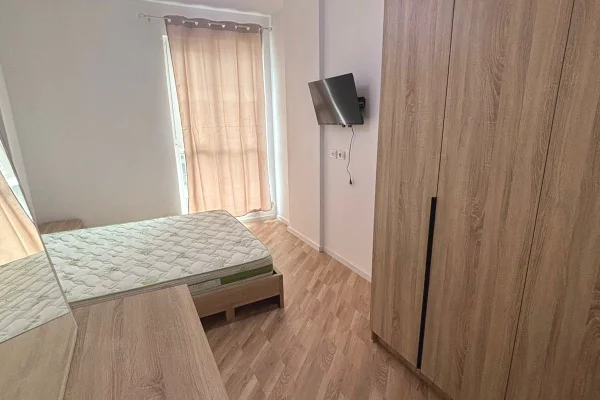 Shtepi me qera Apartament ne Tirane, 1+1, Mobilimi E mobiluar, Pagesa 35,000  Leke.