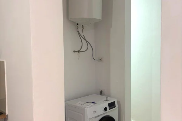 Shtepi me qera Apartament ne Tirane, 1+1, Mobilimi E mobiluar, Pagesa 35,000  Leke.