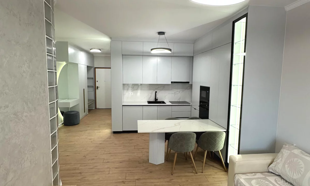 Shtepi me qera Apartament ne Tirane, 2+1, Mobilimi E mobiluar, Pagesa 1,000  Euro.