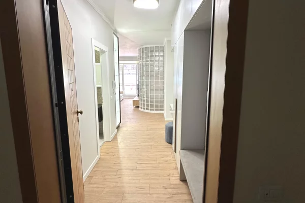 Shtepi me qera Apartament ne Tirane, 2+1, Mobilimi E mobiluar, Pagesa 1,000  Euro.