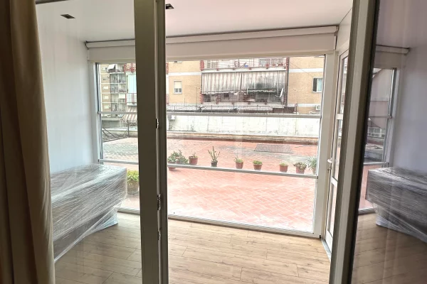 Shtepi me qera Apartament ne Tirane, 2+1, Mobilimi E mobiluar, Pagesa 1,000  Euro.