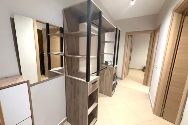 Shtepi me qera Apartament ne Tirane, 2+1, Mobilimi E mobiluar, Pagesa 650  Euro.