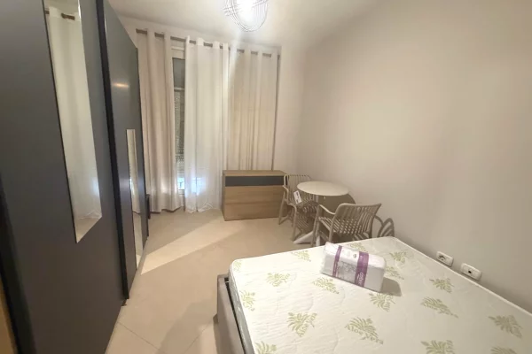 Shtepi me qera Apartament ne Tirane, 2+1, Mobilimi E mobiluar, Pagesa 650  Euro.