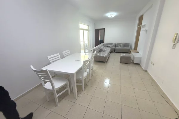 Shtepi me qera 3+1 ne Tirane - 450 Euro