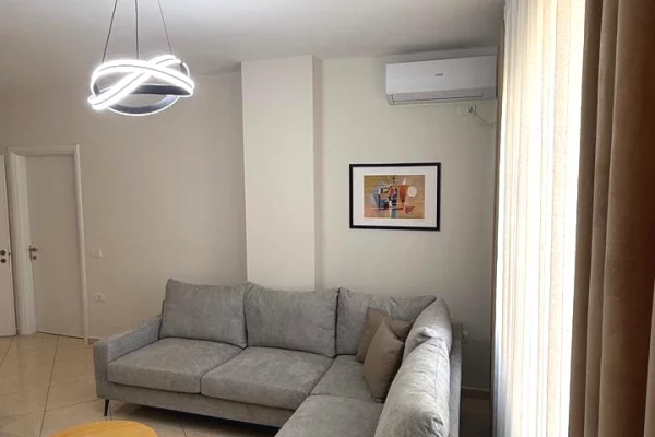Shtepi me qera Apartament ne Tirane, 2+1, Mobilimi E mobiluar, Pagesa 500  Euro.