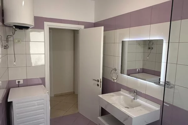 Shtepi me qera Apartament ne Tirane, 2+1, Mobilimi E mobiluar, Pagesa 500  Euro.