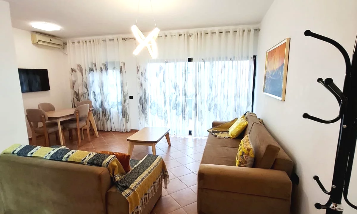 Shtepi me qera Apartament ne Tirane, 2+1, Mobilimi E mobiluar, Pagesa 600  Euro.