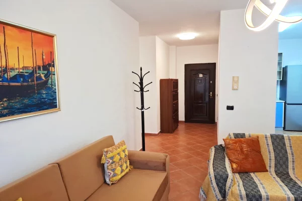 Shtepi me qera Apartament ne Tirane, 2+1, Mobilimi E mobiluar, Pagesa 600  Euro.