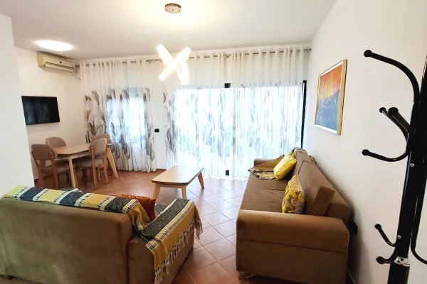 Shtepi me qera 2+1 ne Tirane - 600 Euro