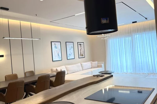 Shtepi me qera Apartament ne Tirane, 2+1, Mobilimi E mobiluar, Pagesa 2,000  Euro.