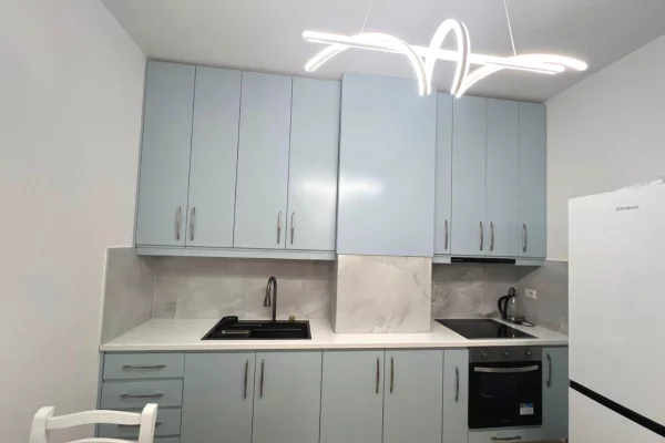 Shtepi me qera Apartament ne Tirane, 1+1, Mobilimi E mobiluar, Pagesa 60,000  Leke.