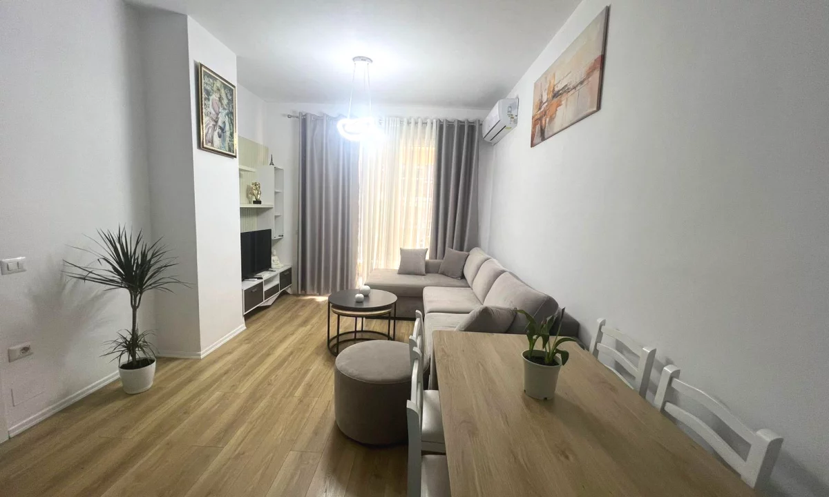 Shtepi me qera Apartament ne Tirane, 1+1, Mobilimi E mobiluar, Pagesa 60,000  Leke.