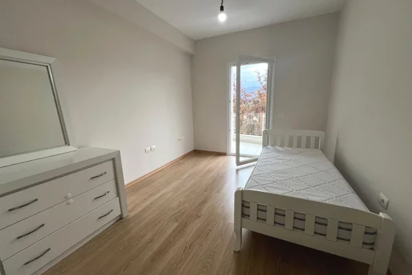 Shtepi me qera Apartament ne Tirane, 2+1, Mobilimi E mobiluar, Pagesa 60,000  Leke.