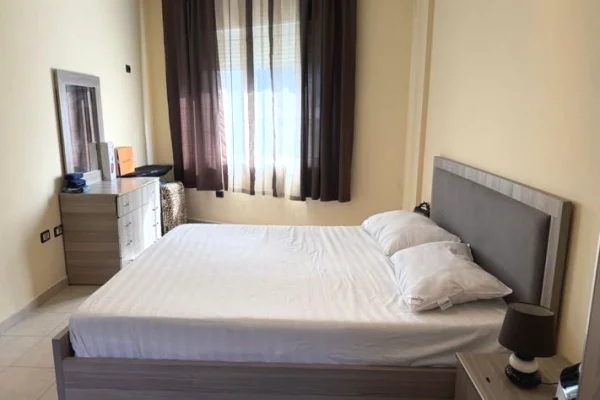 Shtepi me qera Apartament ne Tirane, 2+1, Mobilimi E mobiluar, Pagesa 55,000  Leke.