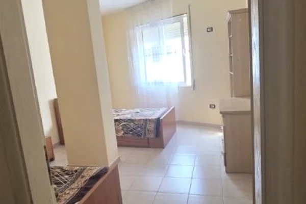 Shtepi me qera Apartament ne Tirane, 2+1, Mobilimi E mobiluar, Pagesa 55,000  Leke.