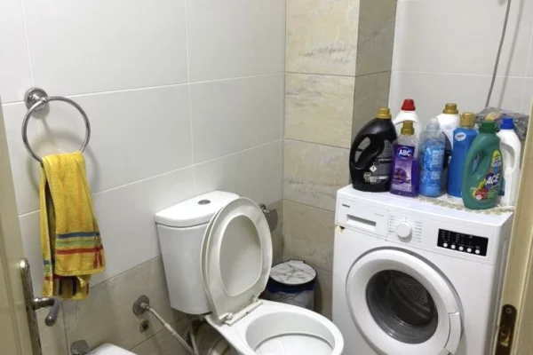 Shtepi me qera Apartament ne Tirane, 2+1, Mobilimi E mobiluar, Pagesa 55,000  Leke.