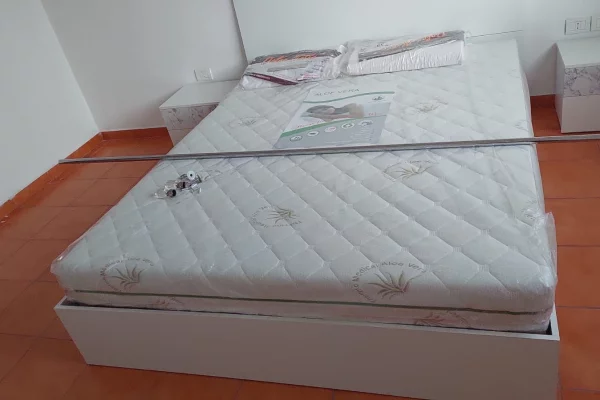 Shtepi me qera Apartament ne Tirane, 2+1, Mobilimi E mobiluar, Pagesa 45,000  Leke.