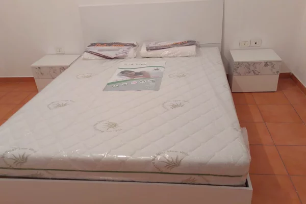 Shtepi me qera Apartament ne Tirane, 2+1, Mobilimi E mobiluar, Pagesa 45,000  Leke.