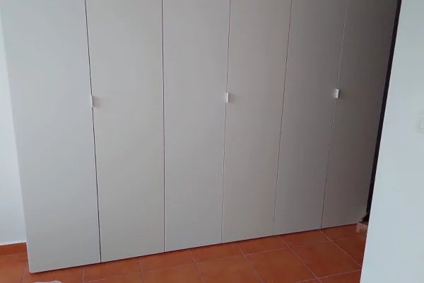 Shtepi me qera Apartament ne Tirane, 2+1, Mobilimi E mobiluar, Pagesa 45,000  Leke.