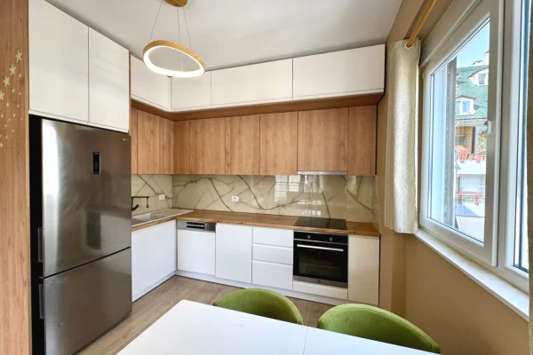 Shtepi ne shitje Apartament ne Tirane, 2+1, Mobilimi E mobiluar, Pagesa 278,000  Euro.