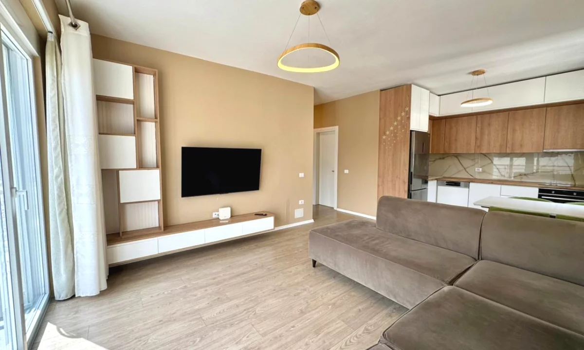 Shtepi ne shitje Apartament ne Tirane, 2+1, Mobilimi E mobiluar, Pagesa 278,000  Euro.