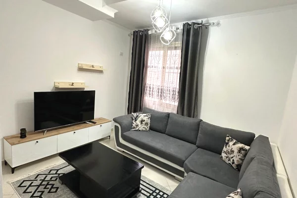 Shtepi me qera 1+1 ne Tirane - 500 Euro