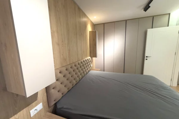 Shtepi me qera Apartament ne Tirane, 1+1, Mobilimi E mobiluar, Pagesa 750  Euro.