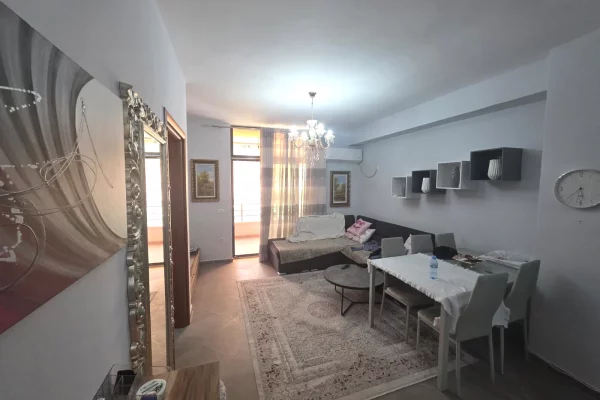 Shtepi me qera Apartament ne Tirane, 1+1, Mobilimi E mobiluar, Pagesa 450  Euro.