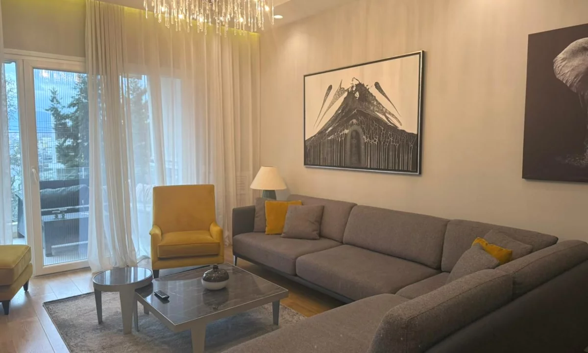 Shtepi me qera Apartament ne Tirane, 2+1, Mobilimi E mobiluar, Pagesa 850  Euro.
