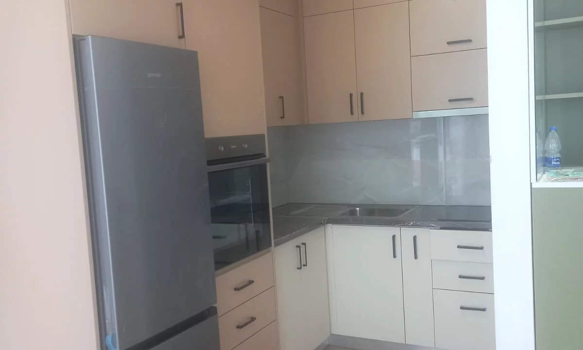 Shtepi me qera Apartament ne Tirane, 1+1, Mobilimi Bosh, pa mobiluar, Pagesa 30,000  Leke.