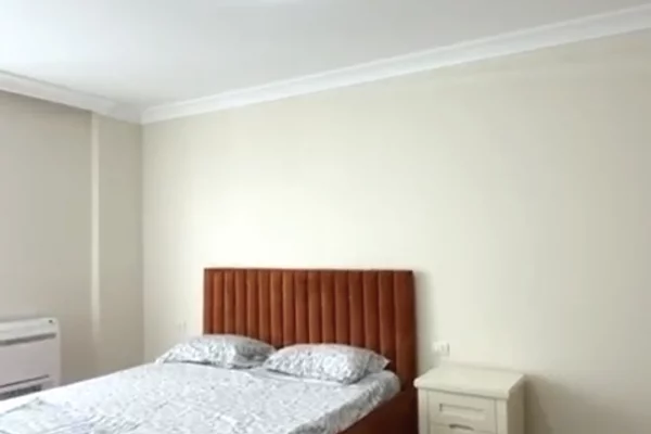 Shtepi me qera Apartament ne Tirane, 1+1, Mobilimi E mobiluar, Pagesa 450  Euro.