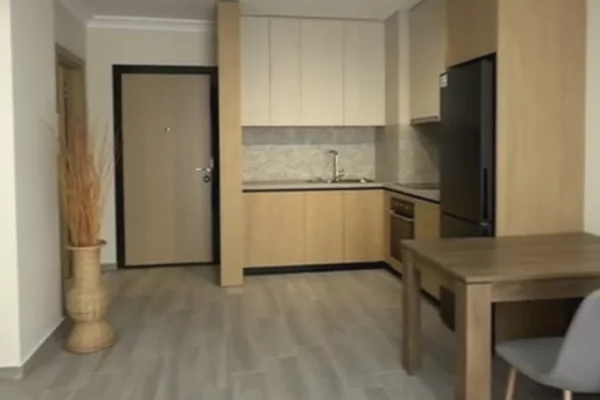 Shtepi me qera 1+1 ne Tirane - 450 Euro