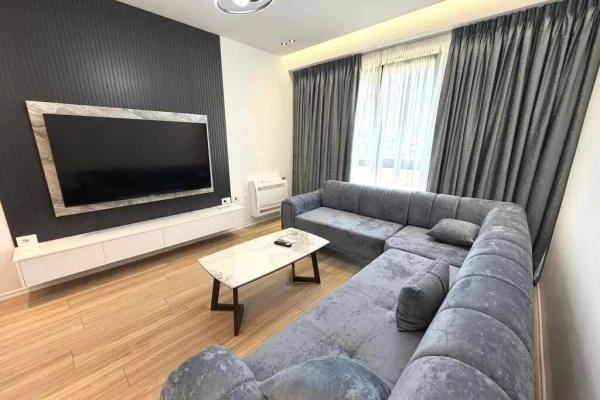 Shtepi me qera 1+1 ne Tirane - 55,000 Leke