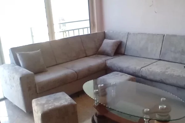 Shtepi me qera 1+1 ne Tirane - 450 Euro