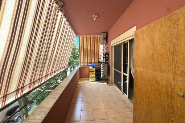 Shtepi me qera Apartament ne Tirane, 1+1, Mobilimi E mobiluar, Pagesa 45,000  Leke.