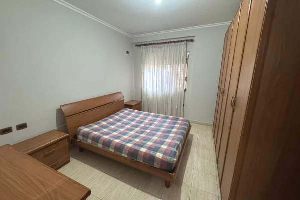 Shtepi me qera Apartament ne Tirane, 1+1, Mobilimi E mobiluar, Pagesa 45,000  Leke.