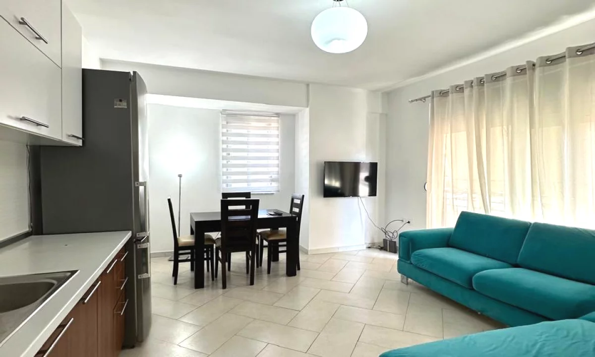 Shtepi me qera Apartament ne Tirane, 2+1, Mobilimi E mobiluar, Pagesa 450  Euro.