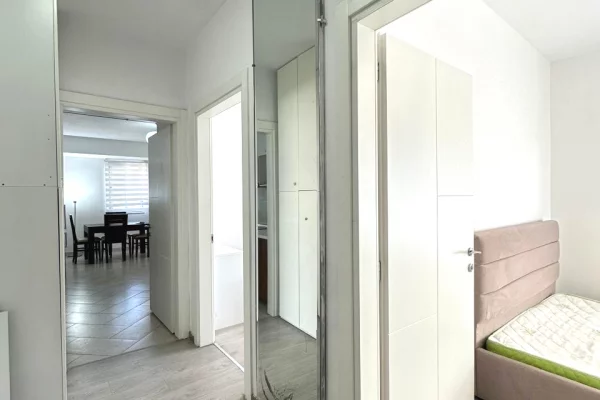 Shtepi me qera Apartament ne Tirane, 2+1, Mobilimi E mobiluar, Pagesa 450  Euro.