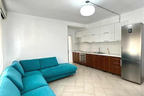 Shtepi me qera Apartament ne Tirane, 2+1, Mobilimi E mobiluar, Pagesa 450  Euro.