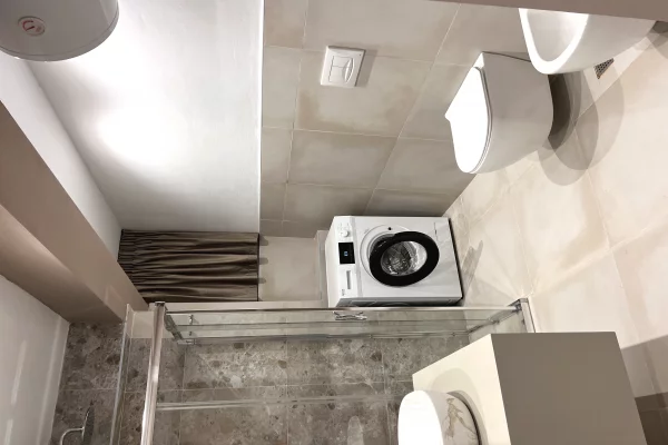 Shtepi me qera Shtepi Private ne Tirane, 1+1, Mobilimi E mobiluar, Pagesa 45,000  Leke.