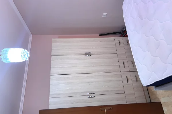 Shtepi me qera Apartament ne Tirane, 1+1, Mobilimi E mobiluar, Pagesa 450  Euro.