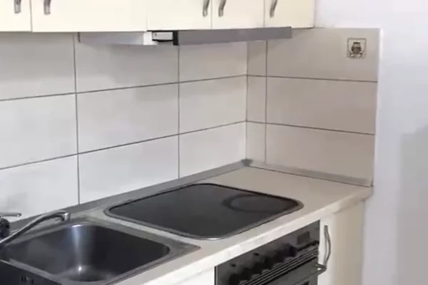 Shtepi me qera Apartament ne Tirane, 1+1, Mobilimi E mobiluar, Pagesa 35,000  Leke.