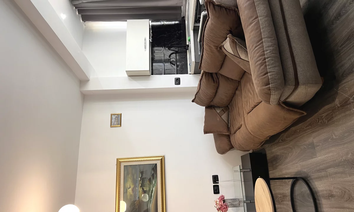 Shtepi ne shitje Apartament ne Tirane, 2+1, Mobilimi Pjeserisht e mobiluar, Pagesa 195,000  Euro.