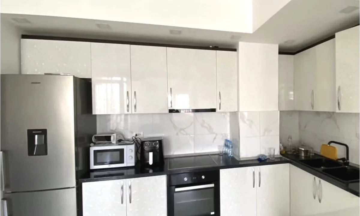 Shtepi me qera Apartament ne Tirane, 2+1, Mobilimi E mobiluar, Pagesa 600  Euro.