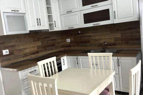 Shtepi me qera Apartament ne Tirane, 2+1, Mobilimi E mobiluar, Pagesa 50,000  Leke.