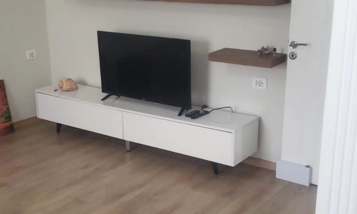 Shtepi me qera Apartament ne Tirane, 1+1, Mobilimi E mobiluar, Pagesa 450  Euro.