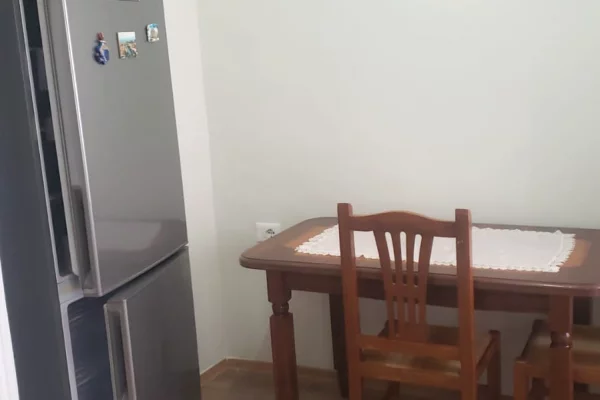 Shtepi me qera Apartament ne Tirane, 1+1, Mobilimi E mobiluar, Pagesa 450  Euro.