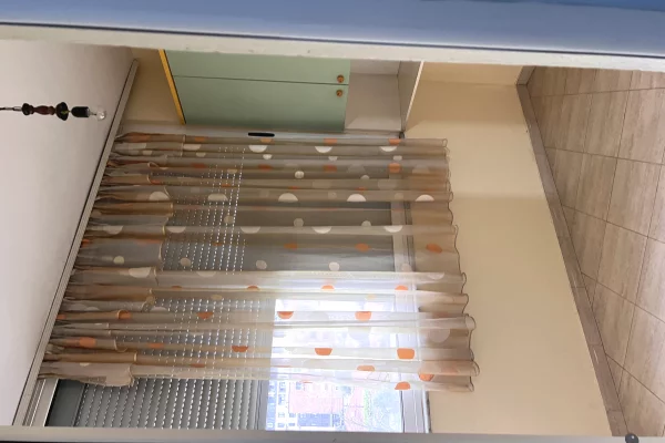 Shtepi me qera Apartament ne Tirane, 2+1, Mobilimi E mobiluar, Pagesa 50,000  Leke.